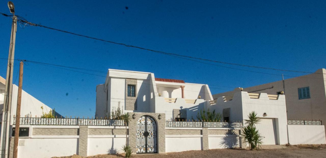 Villa Meublee Avec Piscine Et Abri De Voiture Erriadh Esterno foto